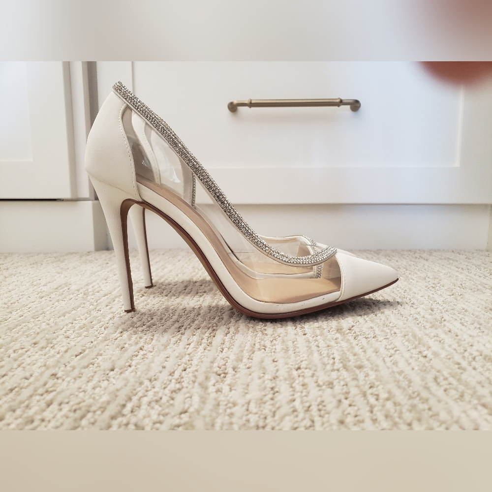 Aldo fibeth white pointed cap toe clear rhinestone heels stilletos size 8.5 new